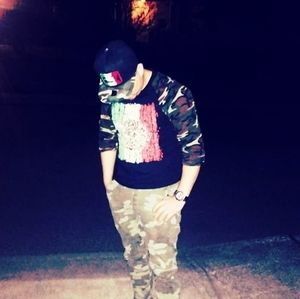 Meet your Posher, Julian